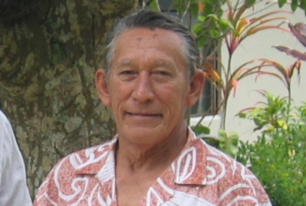 Papa Taputuarai René